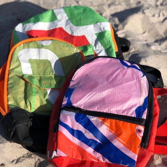 Upcycled kite pouch —> Repurposing kites for the goods🔥 - Picture 6 of 7